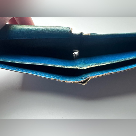 LOUIS VUITTON Epi Bifold Wallet - Picture 11 of 14